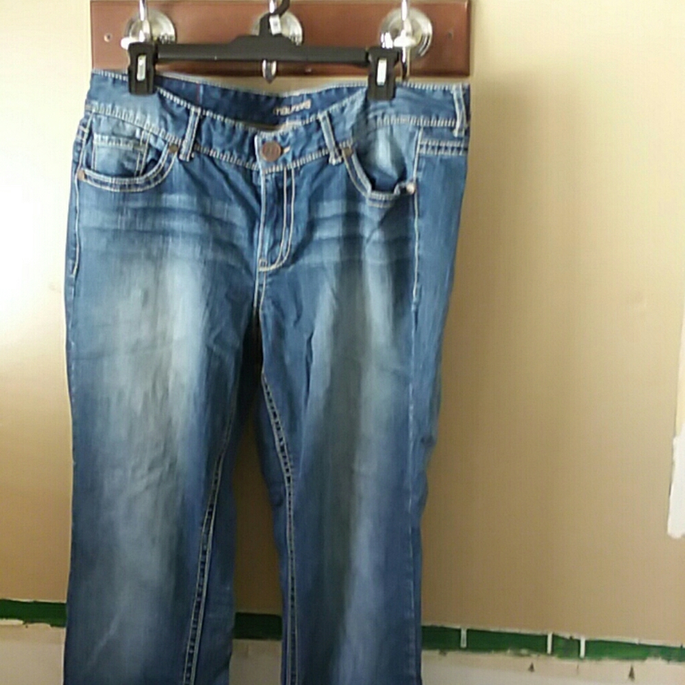 Maurices jeans